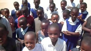 Kenyan Kids singing Capoeira song "Marinheiro So"