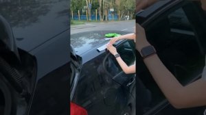 Как приклеить наклейку на автомобиль