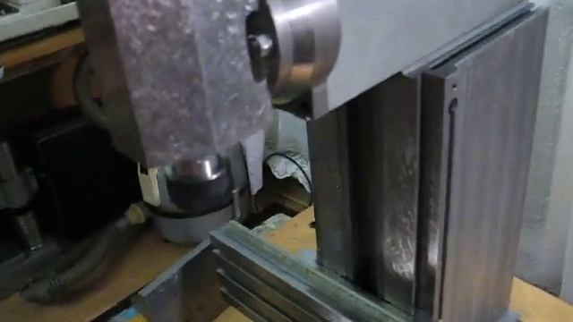 Маленький фрезерный станок по металлу смотреть онлайн