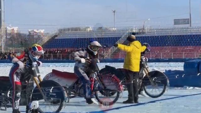29.01.23г., второй день на стадионе "Старт" ревут моторы! смотреть онлайн