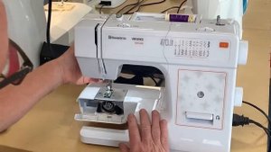 Set up and use a Husqvarna Viking H|CLASS™ E10