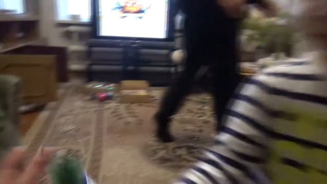 ♕ VLOG Наряжаем ЁЛКУ Самый Обычный День ШАР Который Исполняет Желания смотреть онлайн