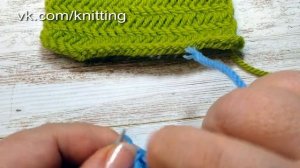 Узор спицами елочка или паркет. Pattern with knitting needles herringbone or parquet.