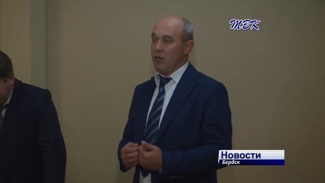 Перспективы развития поселка «Вега» обсудили на выездной встрече с населением смотреть онлайн