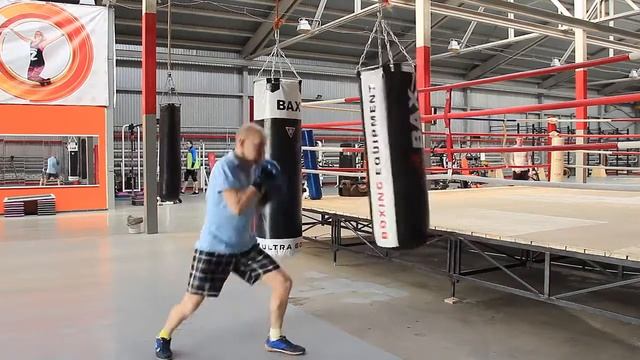 Как правильно боксировать. Серпухов Атлетика. Отработка ударов по груше смотреть онлайн