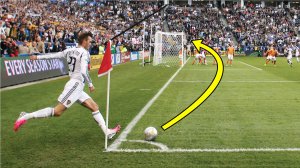 Funny Football Moments 2022 - Goals, Skills & Fails #4