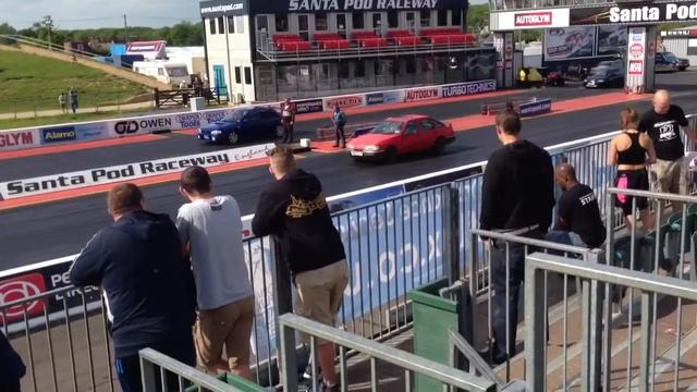 Sierra vs Subaru impreza at Santa pod 1/6/2013 смотреть онлайн