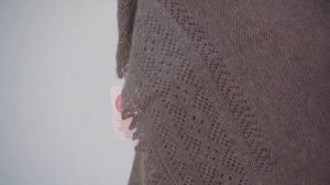 Классическая серая теплая шаль из козьего пуха