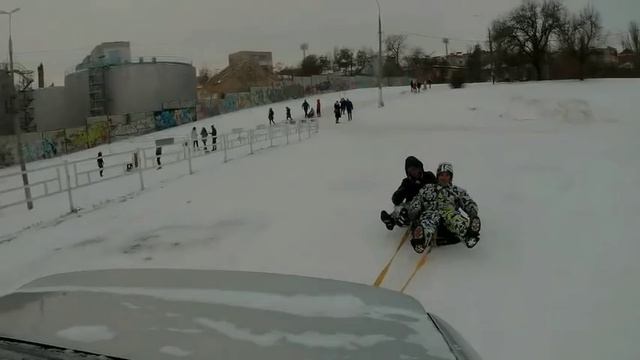 Санки??? не не слышал =)) смотреть онлайн