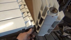 Как раскрутить радиатор отопления ....