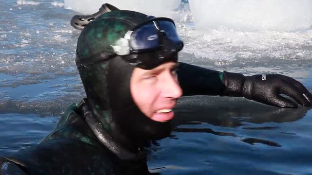 Ant Williams -50m dive under the ice in Finland смотреть онлайн