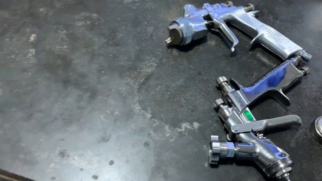 Anest Iwata Wider4 Vs Anest Iwata Kiwami4 ( comparison) смотреть онлайн