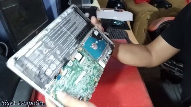 Mudah!! Cara Bongkar Full Notebook Acer Series E3-111 C9LG ll cara bongkar notebook acer e3-111