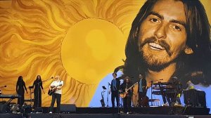 Glastonbury 2023 Cat Stevens "Here comes the sun" Pyramid Stage