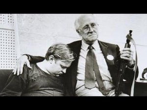 Как появилась фотография Мстислава Ростроповича с автоматом Калашникова в руках