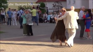 КРАСИВЫЕ ТАНЦЫ НА УЛИЦЕ ГОРОДА!