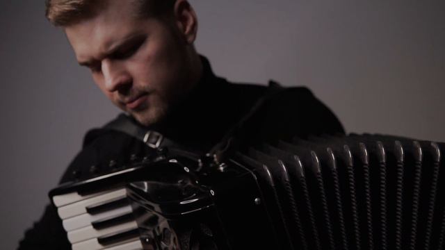 Sting - A Thousand Years (Accordion cover by 2MAKERS) смотреть онлайн
