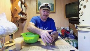 Сироп из свежих сосновых шишек на меду