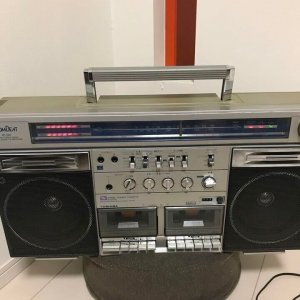 TOSHIBA BOMBEAT RT-S87 Boombox AM-FM Radio Cassette Japan-1980-1984 ГОД -ЯПОНИЯ