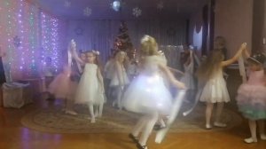 Видео #7. Танец- игра «Снежинки», педагог Марина Маляревская, г. Минск