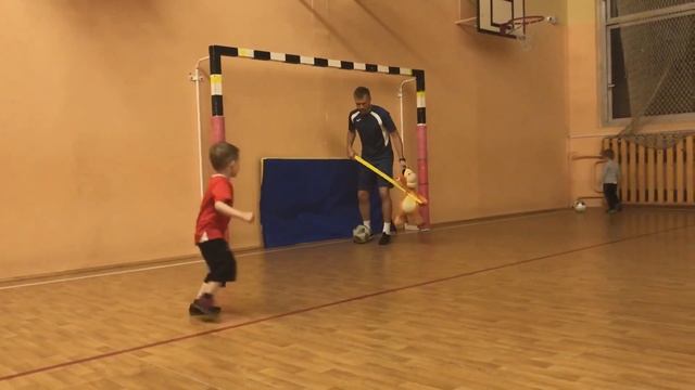 Футбольные игры (дети 3-6 лет) / Школа футбола "Специфик"