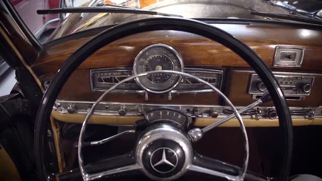 Mercedes-Benz 300 C Cabrio D смотреть онлайн