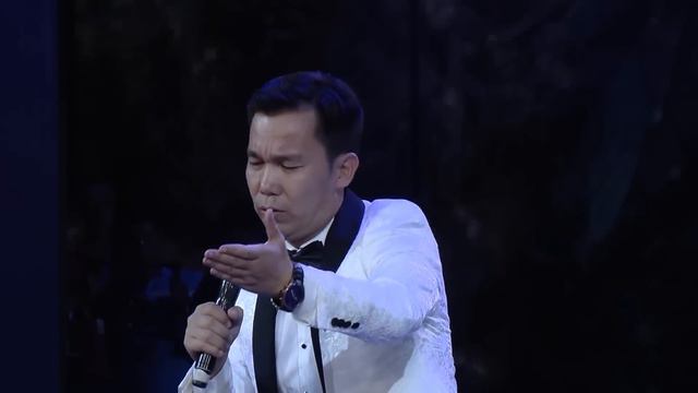 Ozodbek Nazarbekov - Urimchidagi Konsert Dasturi 2017