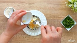 БЕСПОДОБНЫЙ СЛОЁНЫЙ САЛАТ  С ШПРОТАМИ , РИСОМ И ЯЙЦОМ |  Слоеный салат