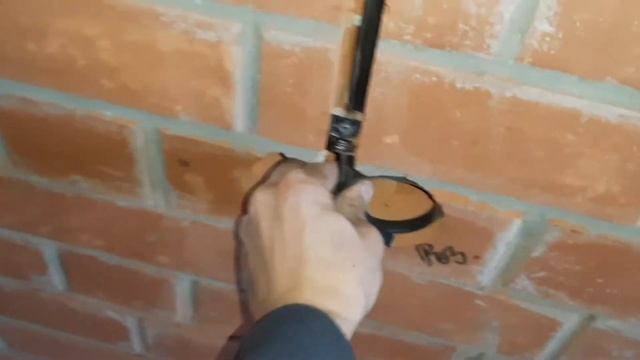 Монтаж кабеля без хомутов. Площадки промрукав