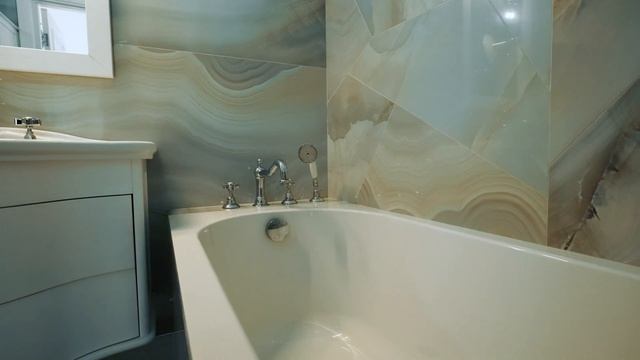 Купить просторную, красивую 3к. квартиру на Петроградке смотреть онлайн