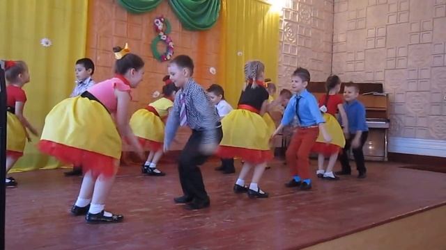 Выступление 1-классников 04 03 16. Танец Рок-н-ролл