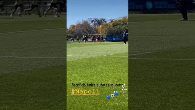 VIDEO SHOW - Napoli, il “Pampa” Sosa ospite all’allenamento degli azzurri