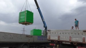 15. Привезли газоблок для кладки стен, целую фуру, 20 поддонов