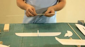 Изготовление простейшей модели метательного планера из пенопласта урок 3.