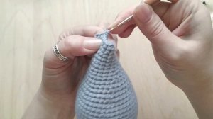 Вяжем зайчика крючком. (часть 1). Заяц с морковкой [мастер-класс]