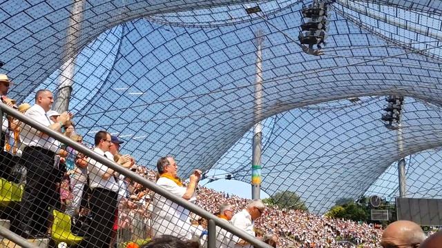 Munich-Мюнхен (8.06.2014) - Олимпийский стадион - мы зашли во внутрь (6) смотреть онлайн