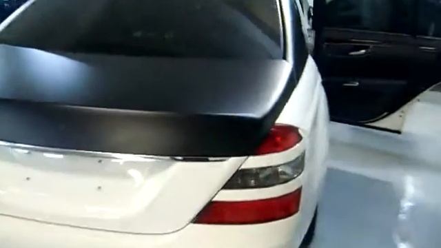 Mercedes 221 - стайлинг чёрной матовой плёнкой смотреть онлайн