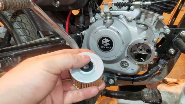 Замена масла Bajaj Boxer и доработка крышки смотреть онлайн