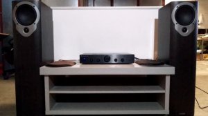 Amplifier Cambridge Audio Topaz AM5 Speakers Mission M33i