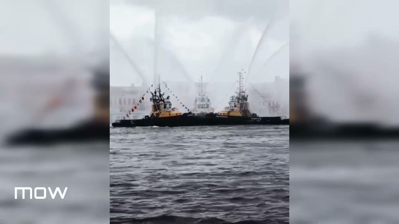 Вальс буксиров в Петербурге