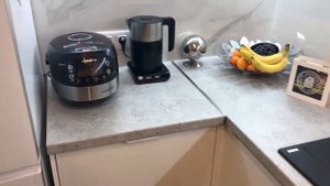 Белая кухня без ручек профиль Гола