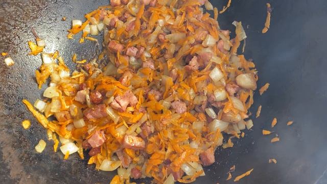 Макароны в КАЗАНЕ с БЕКОНОМ (с дымком) смотреть онлайн