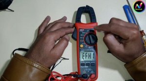 UNI-T UT203+ Clamp Meter Review (AC DC Clamp Meter) in Urdu/Hindi