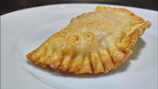 Рецепт чебуреков с мясом.