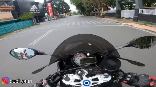 TEST RIDE SINGKAT BMW S1000RR l AUTO DILIRIK ORANG SEKITAR !