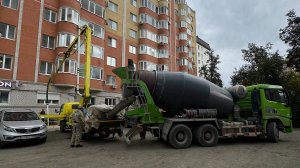 Заливка отмостки вокруг жилого дома по адресу г. Тюмень, ул. Минская, д. 69 к. 1