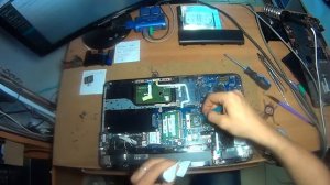 как разобрать и собрать ноутбук Toshiba satellite L850D dissasemble assemble