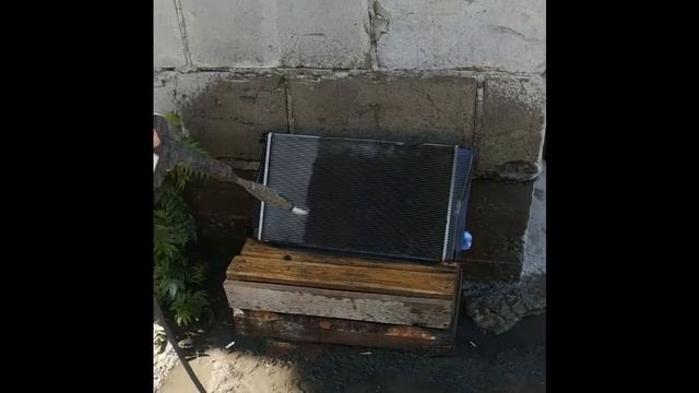 Мойка радиатора BMW F10 520i смотреть онлайн