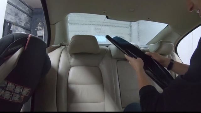 Как затонировать заднее стекло одному на седане Установка тонировки своими руками