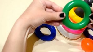 Собираем пирамидку и учим цвета. Для самых маленьких.